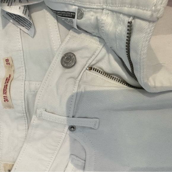 Levi’s White Jean straight leg. Good condition size 28 - Picture 4 of 6